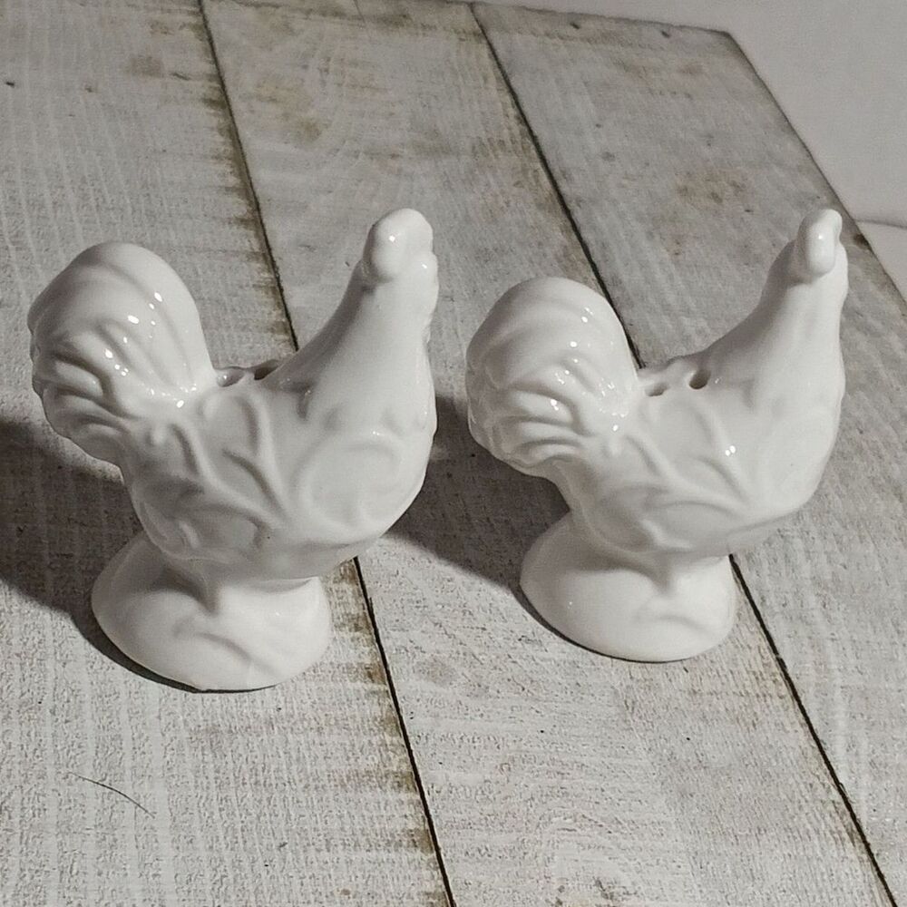 White Ceramic Rooster Salt Pepper Shakers Farmhouse Kitchen Decor Pair